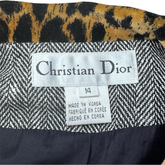 Christian Dior Vintage Woman’s Blazer Leopard Collar Detail 100% Silk - Picture 4 of 14